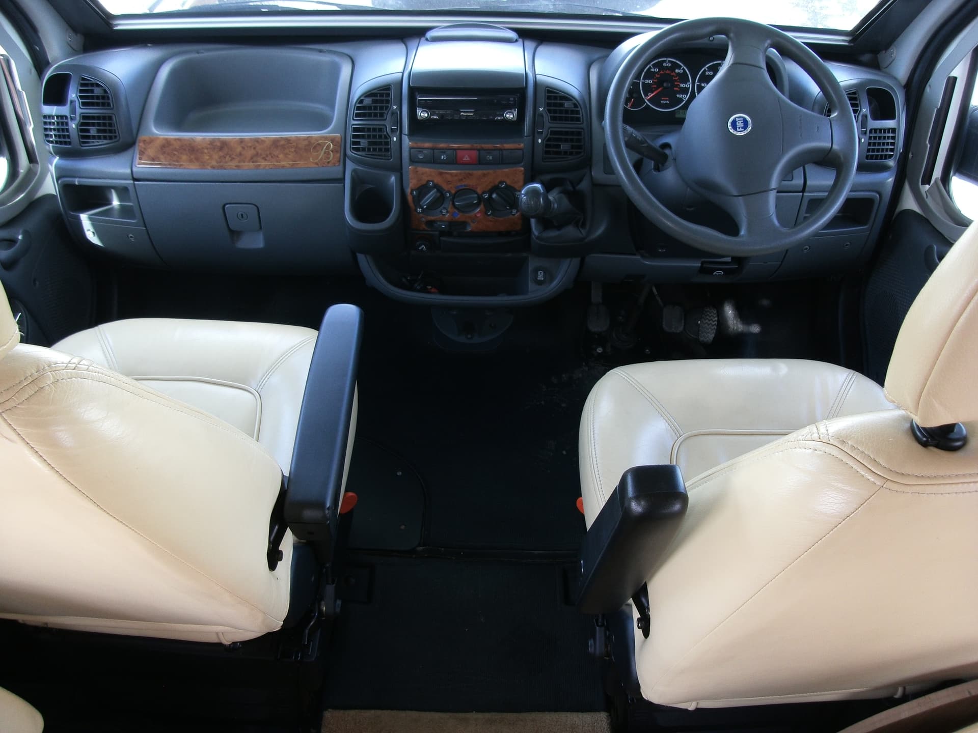 E765