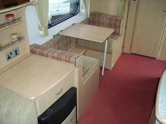 Coachman Amara 580