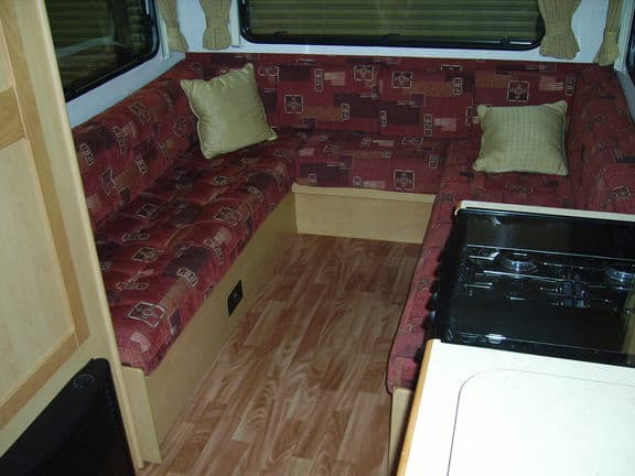 Elddis Autoquest 400