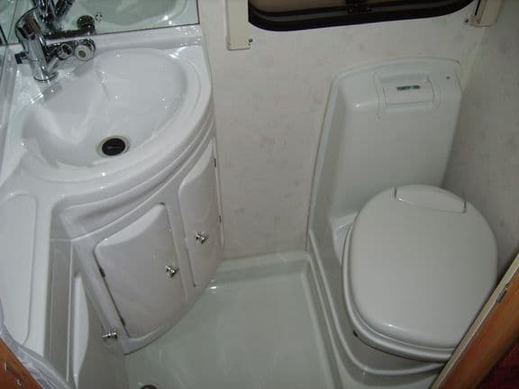 Elddis Autoquest 400