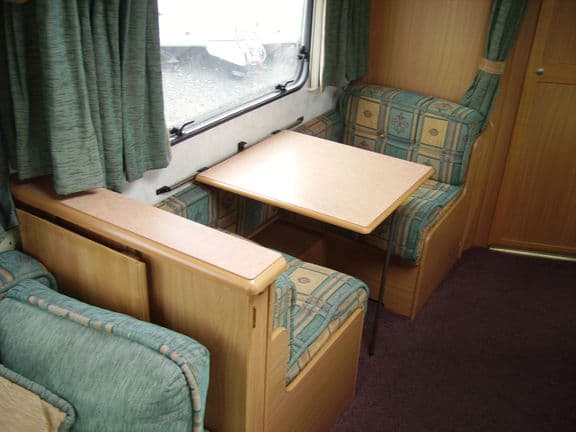 Elddis Typhoon EX 2000