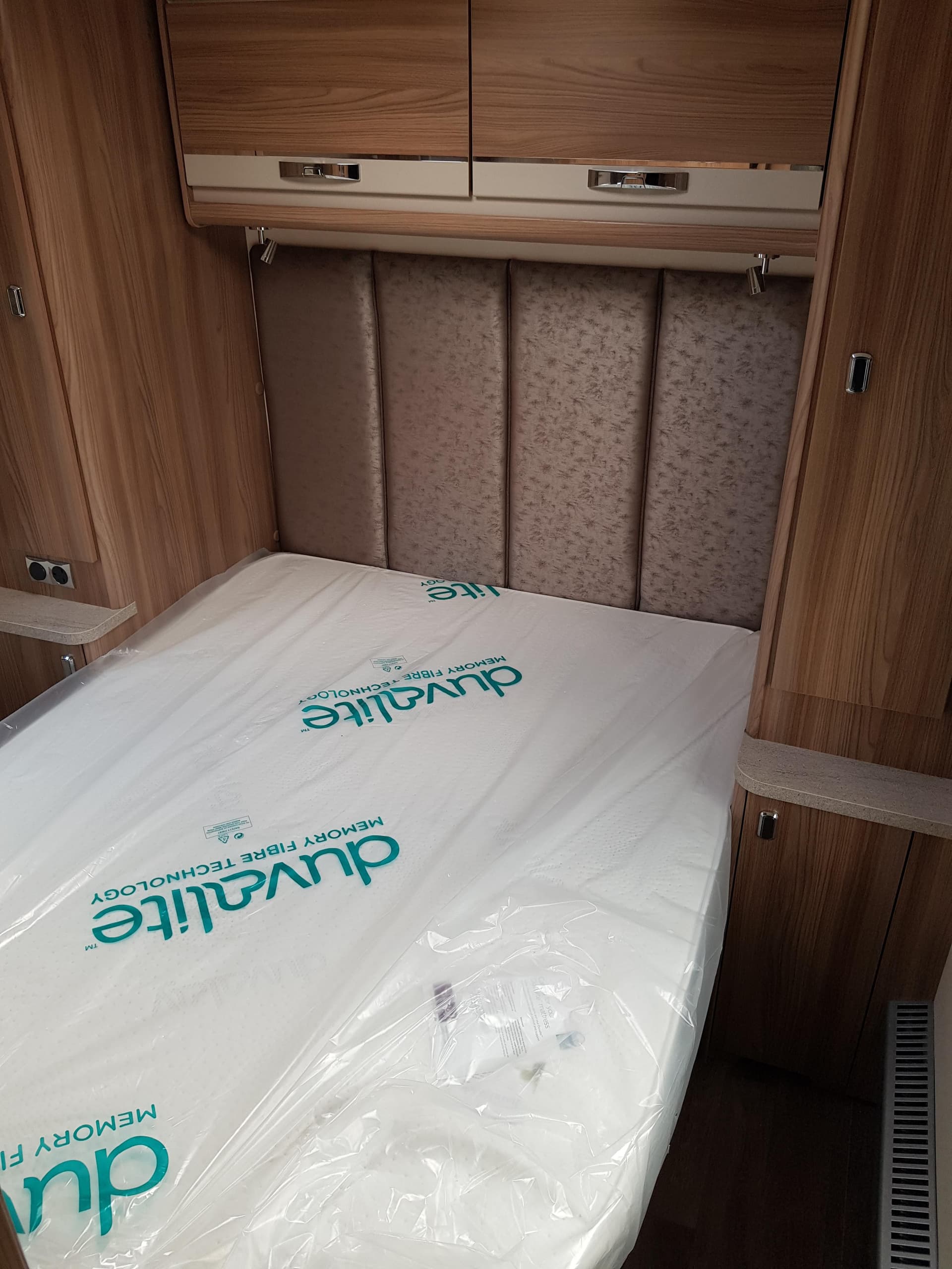 Challenger 560