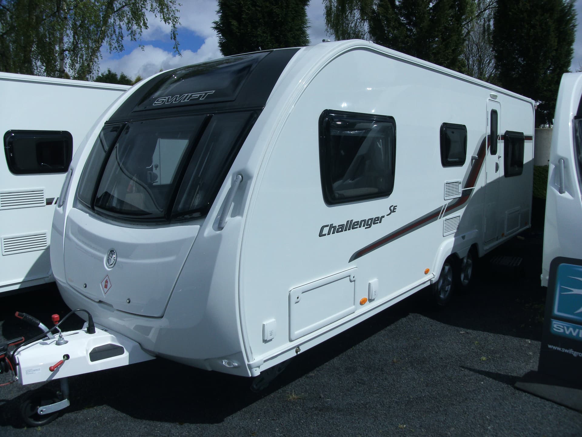 Challenger SE 590