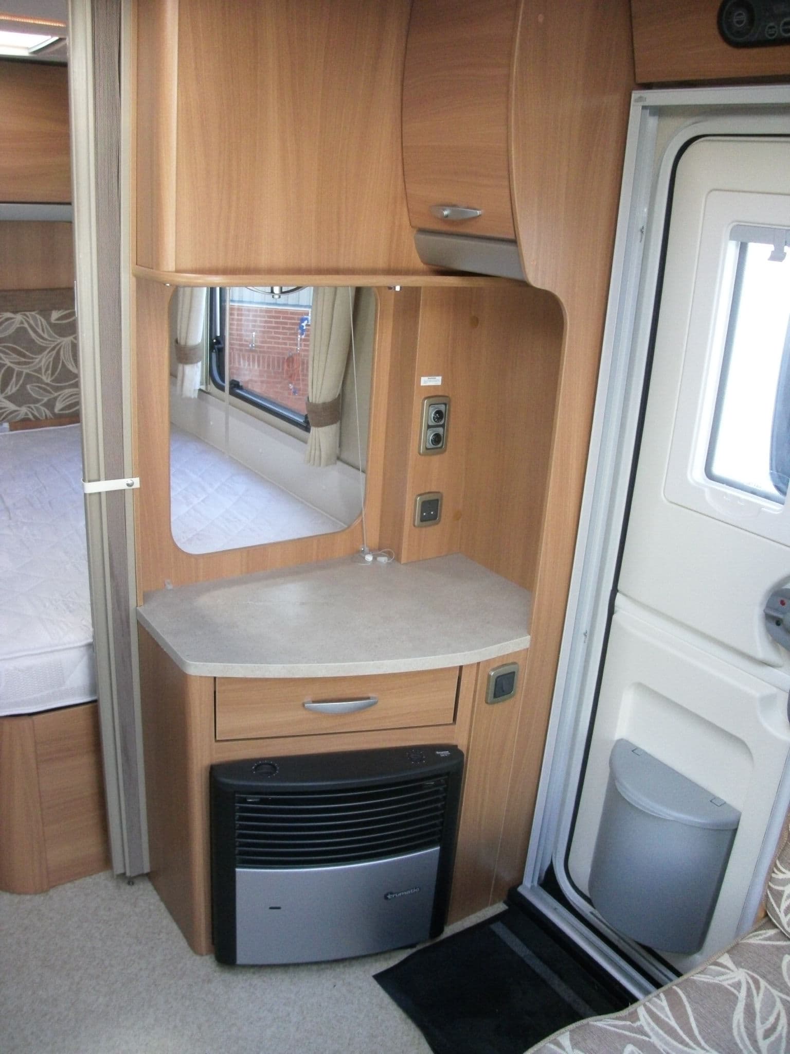 Charisma 550